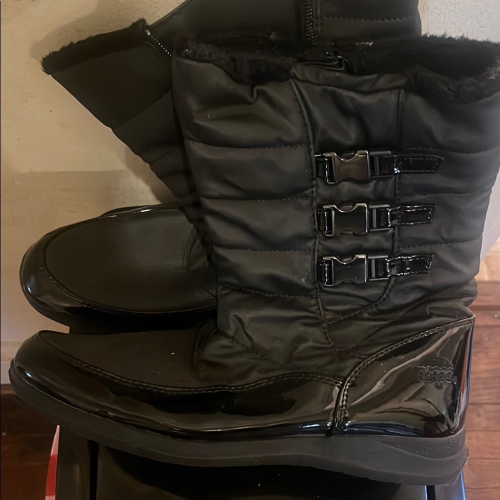 Totes Boots